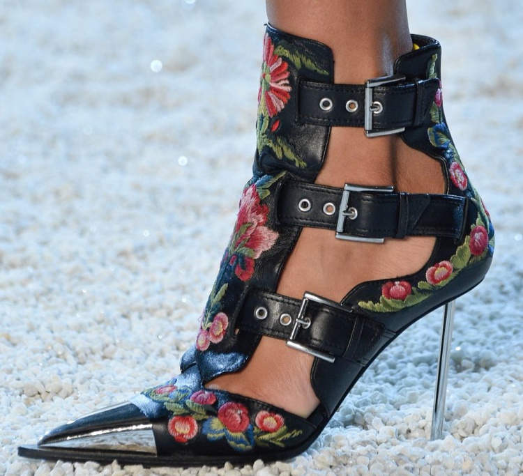 2019 Summer Shoe Trends from Shoe Palace - Multiple buckles